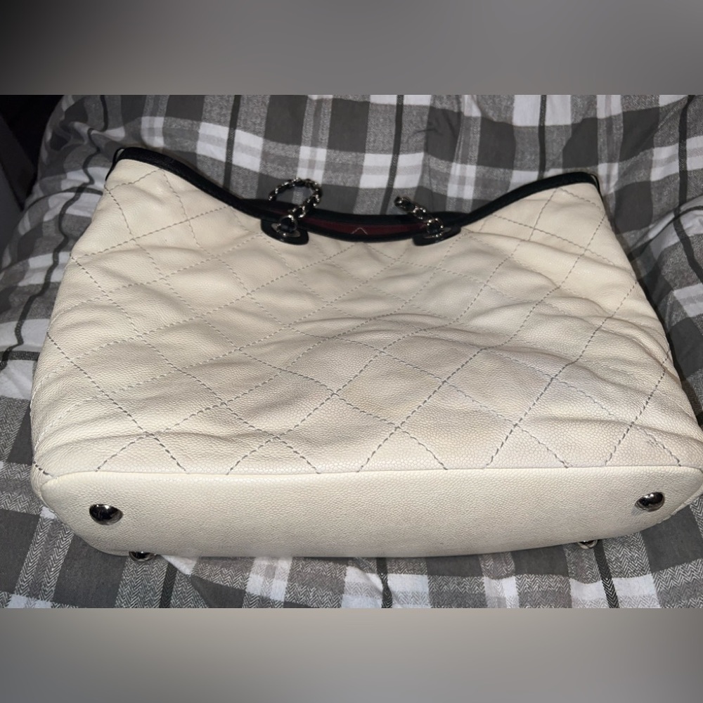 CHANEL Cream Quilted Leather Tote with Black Trim and Chain Handles - Picture 3 of 12